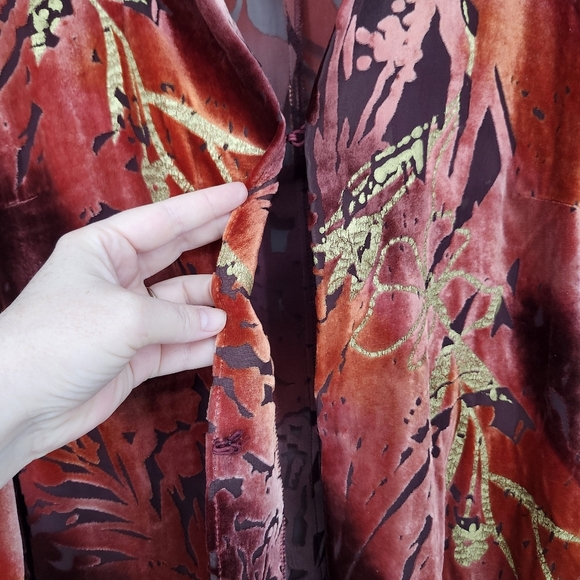 Due Per Due Womens Velvet Burnout Top Size 8 Brown Silk Blend Contemporary Artsy - Picture 6 of 9